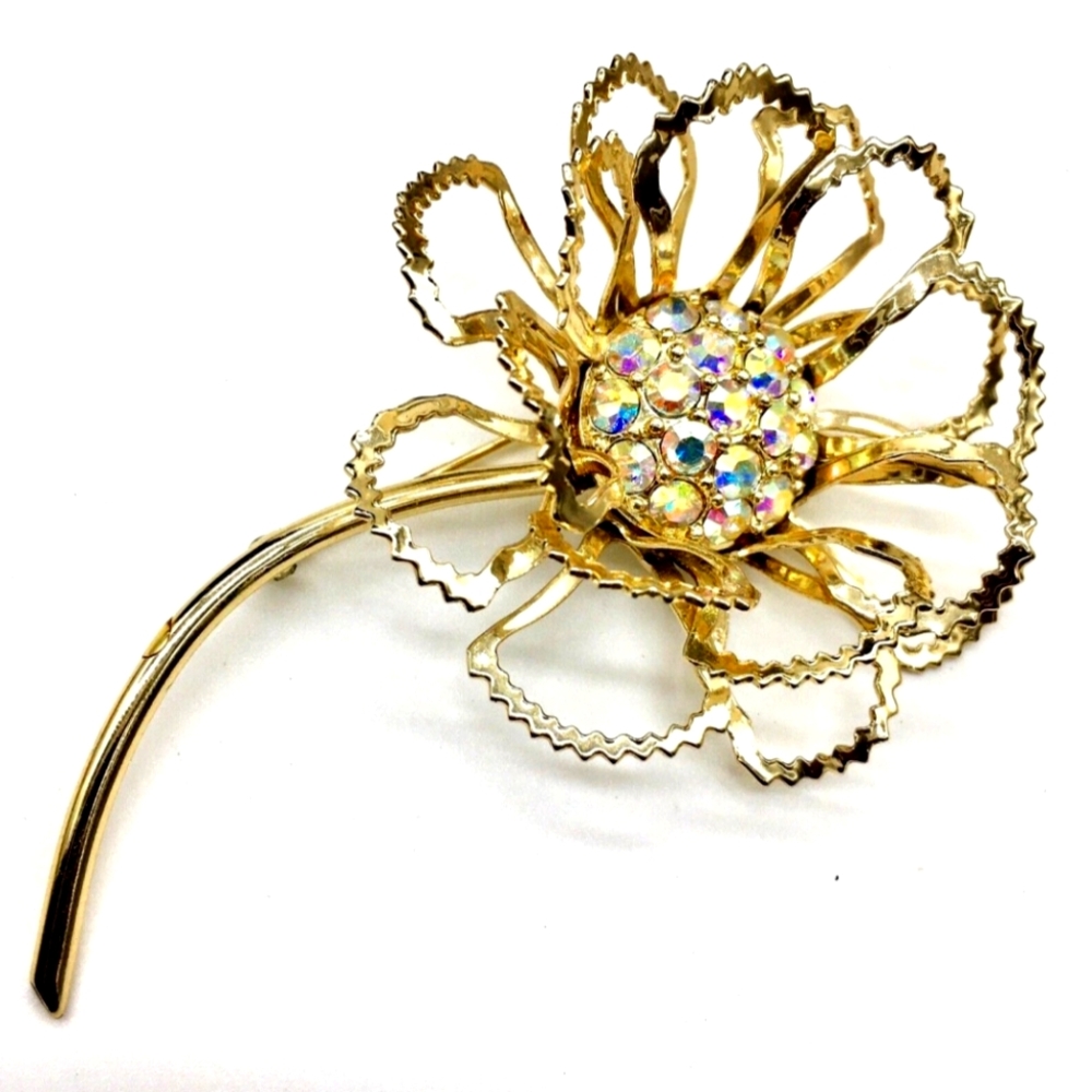 Vintage Sarah Coventry "Allusion" Flower Brooch – 1968 EUC